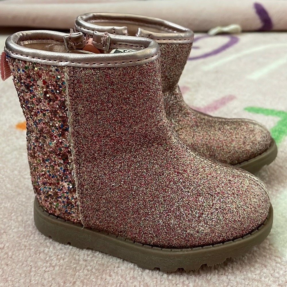 Sparkly pink boots from carters size 4